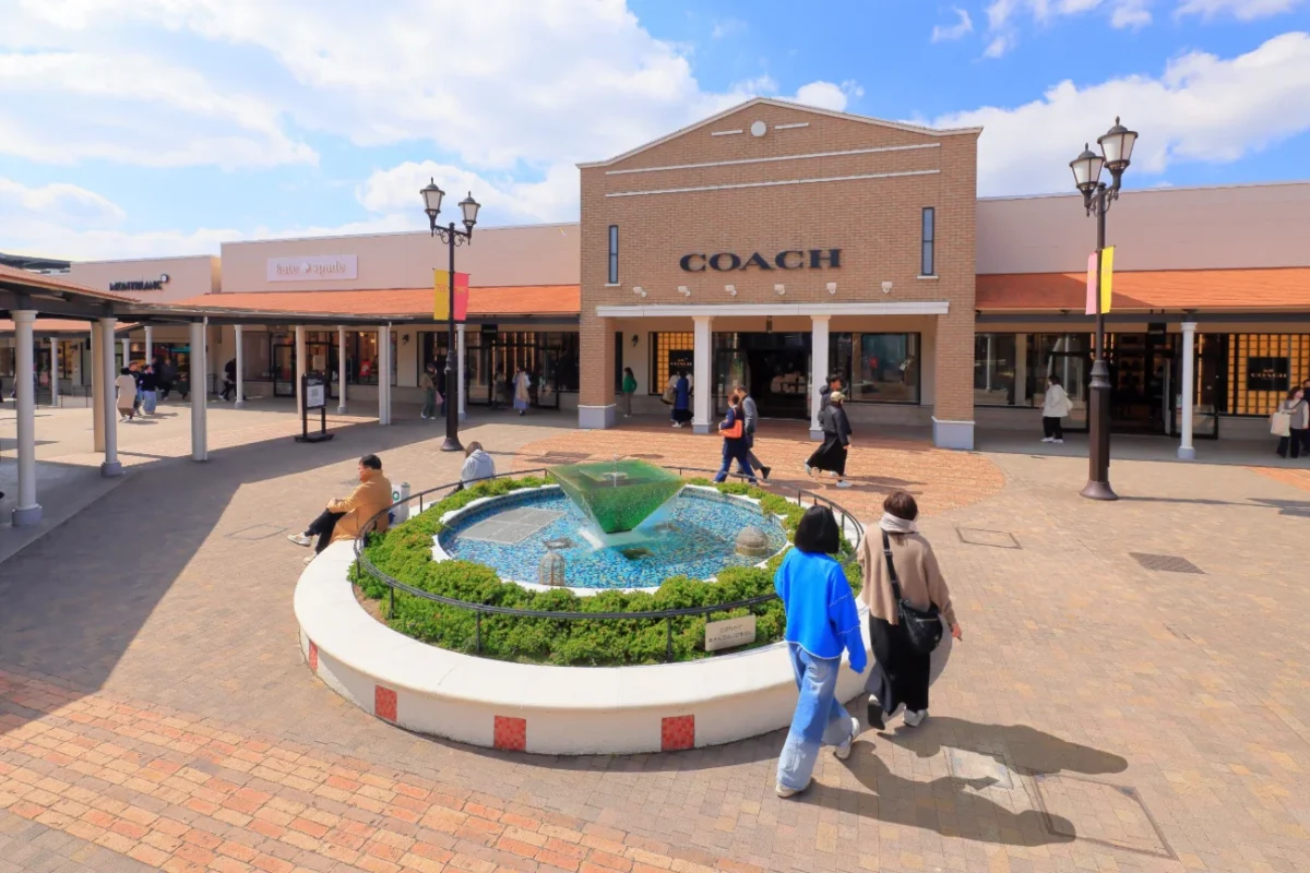 神戸三田プレミアム・アウトレットの噴水広場